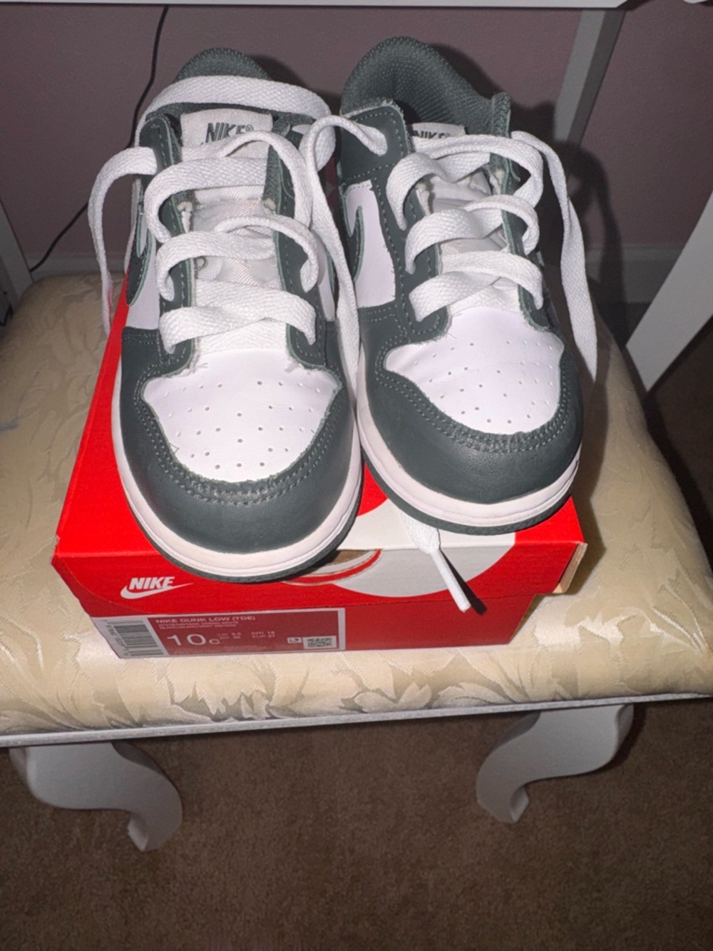 Nike Kids Green and White Low-Top Sneakers